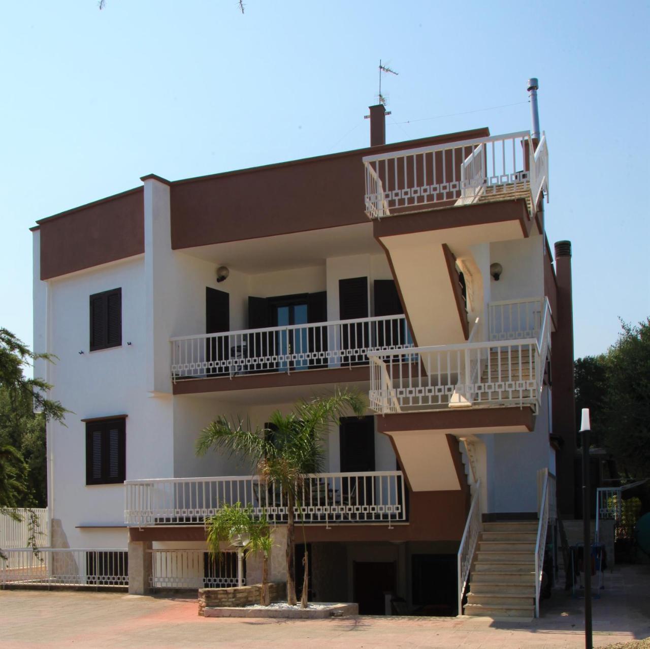 La Dimora Accommodation Μπάρι Εξωτερικό φωτογραφία